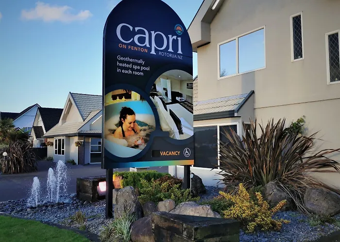 Capri On Fenton 4*